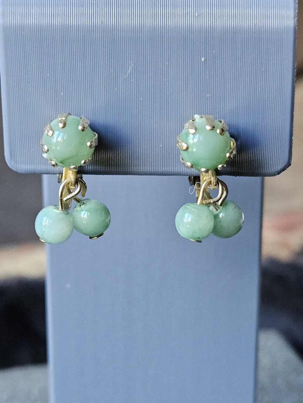 Vintage Green Bead Drop Earrings - Women Jewelry